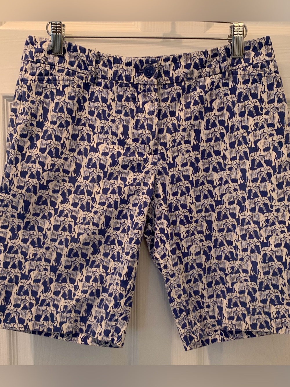 Talbots Blue & White Elephant Print Shorts  • Sz. 2 Petite